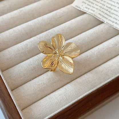 Bague à fleurs