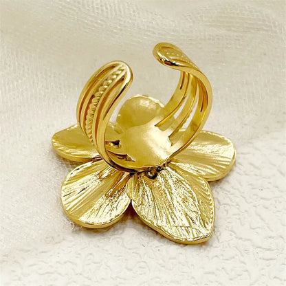 Bague à fleurs